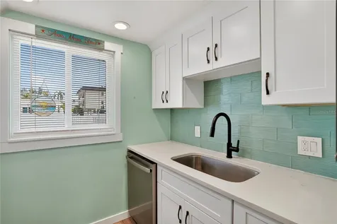 117 7th Street N Bradenton Beach FL 34217