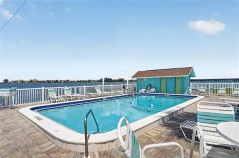 117 7th Street N Bradenton Beach FL 34217