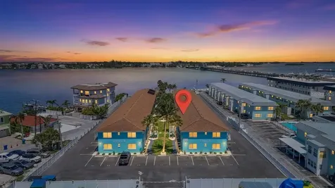 117 7th Street N Bradenton Beach FL 34217
