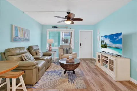 117 7th Street N Bradenton Beach FL 34217