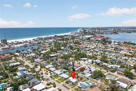 260 42nd Avenue St Pete Beach FL 33706