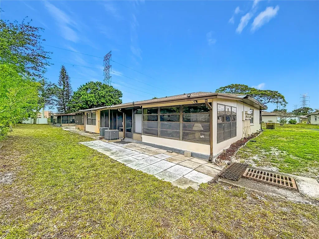 24862 Us Highway 19 N Clearwater FL 33763