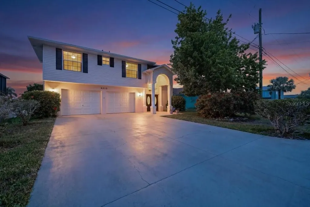 4225 Carlos Court Hernando Beach FL 34607