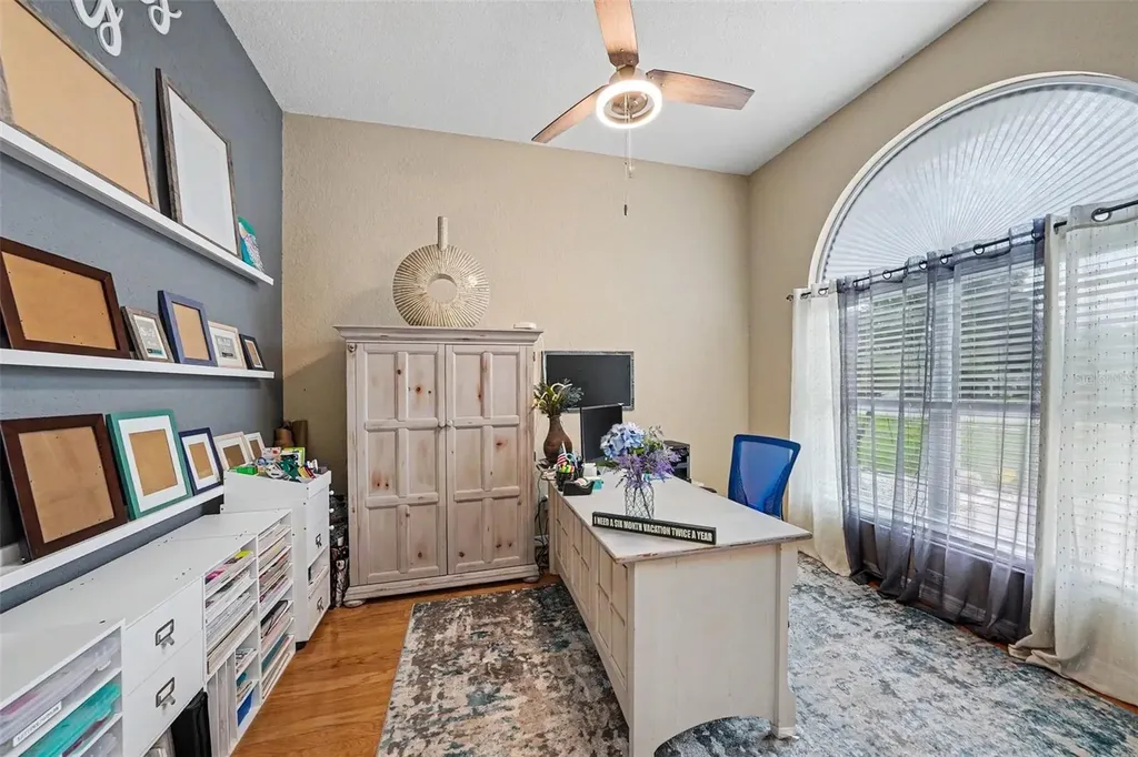 2305 Valrico Forest Drive Valrico FL 33594
