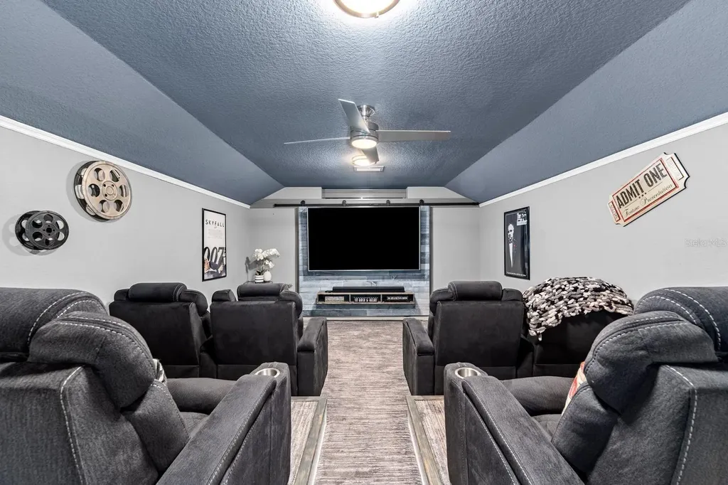 2305 Valrico Forest Drive Valrico FL 33594