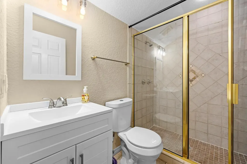 2305 Valrico Forest Drive Valrico FL 33594