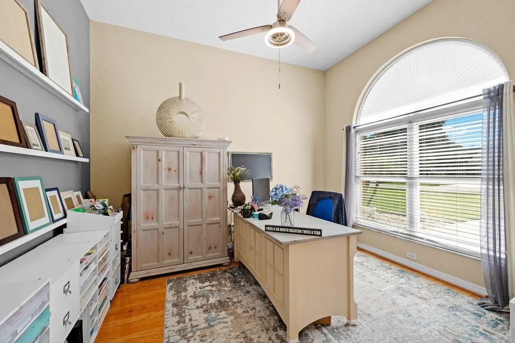 2305 Valrico Forest Drive Valrico FL 33594