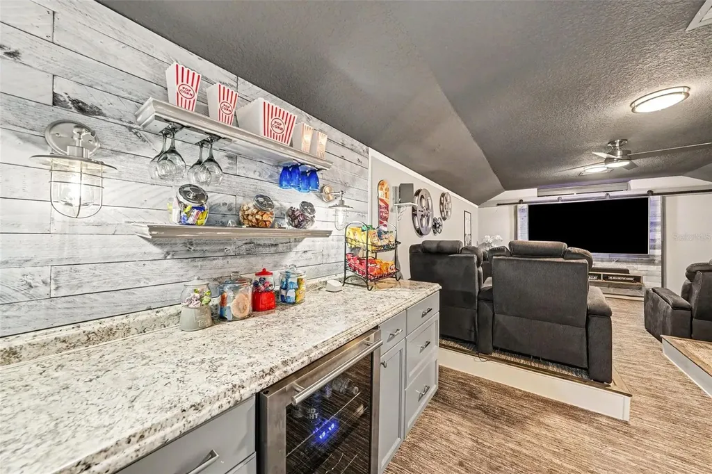 2305 Valrico Forest Drive Valrico FL 33594