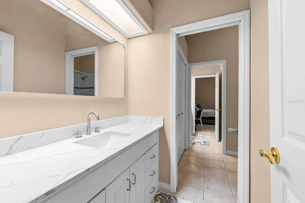 2305 Valrico Forest Drive Valrico FL 33594