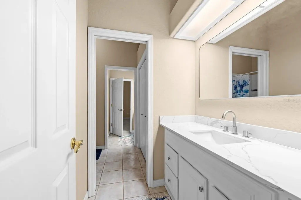 2305 Valrico Forest Drive Valrico FL 33594