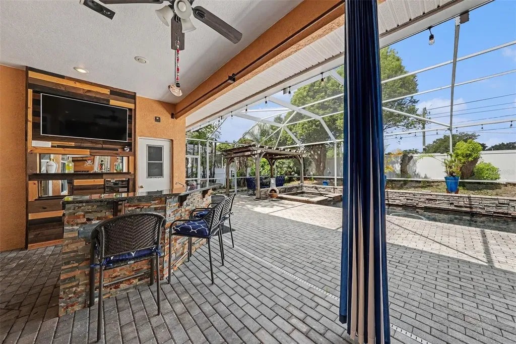 2305 Valrico Forest Drive Valrico FL 33594