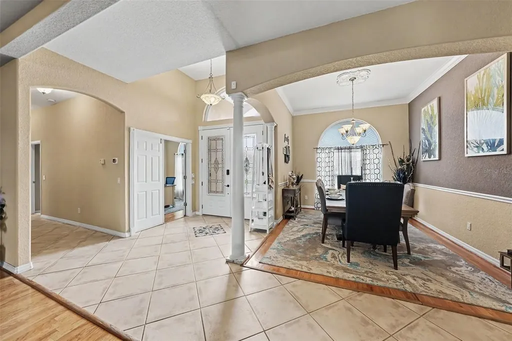 2305 Valrico Forest Drive Valrico FL 33594
