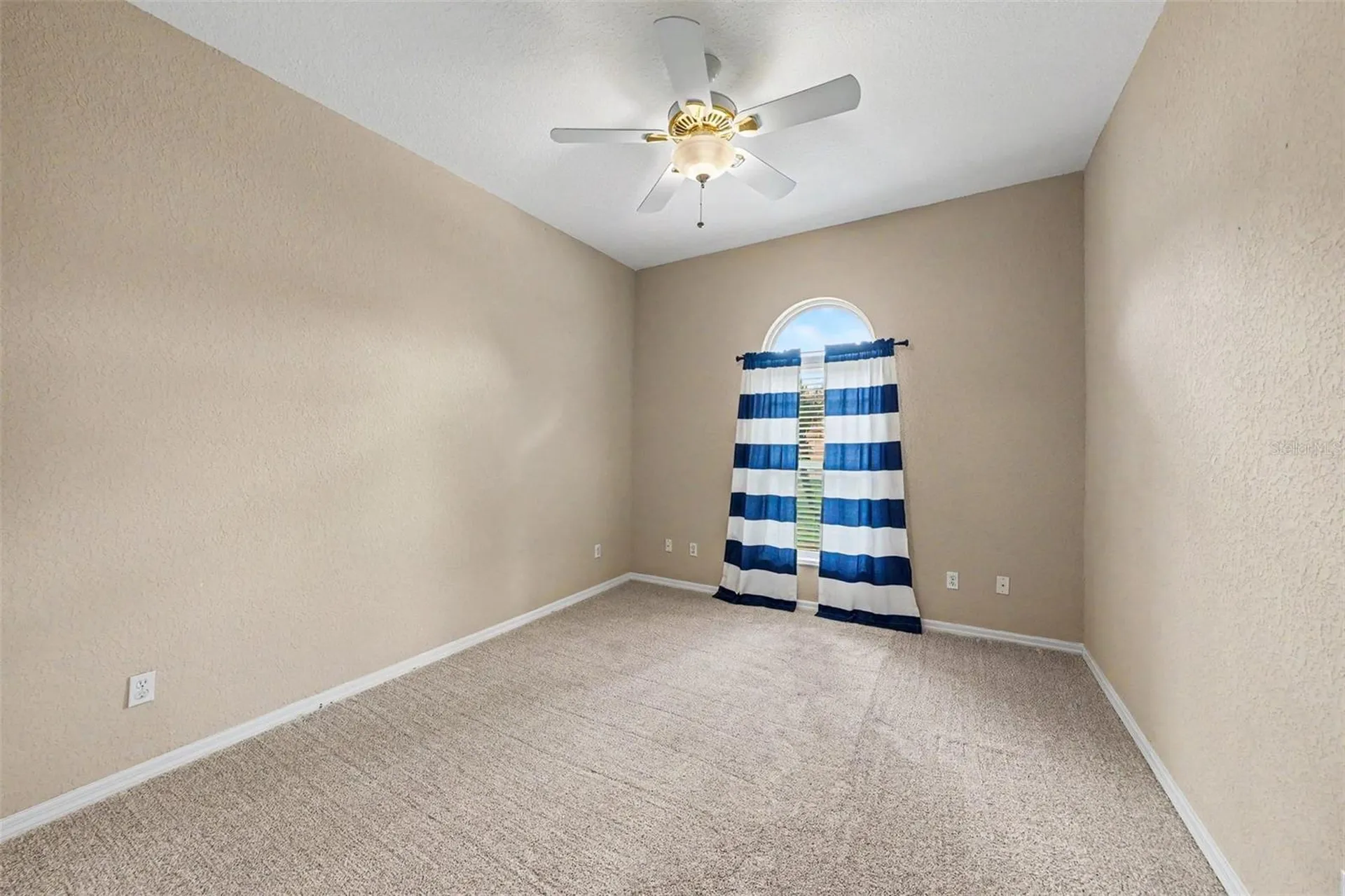 2305 Valrico Forest Drive Valrico FL 33594