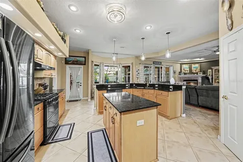2305 Valrico Forest Drive Valrico FL 33594