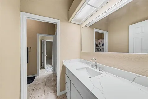 2305 Valrico Forest Drive Valrico FL 33594