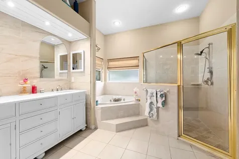 2305 Valrico Forest Drive Valrico FL 33594