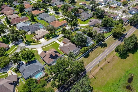 2305 Valrico Forest Drive Valrico FL 33594