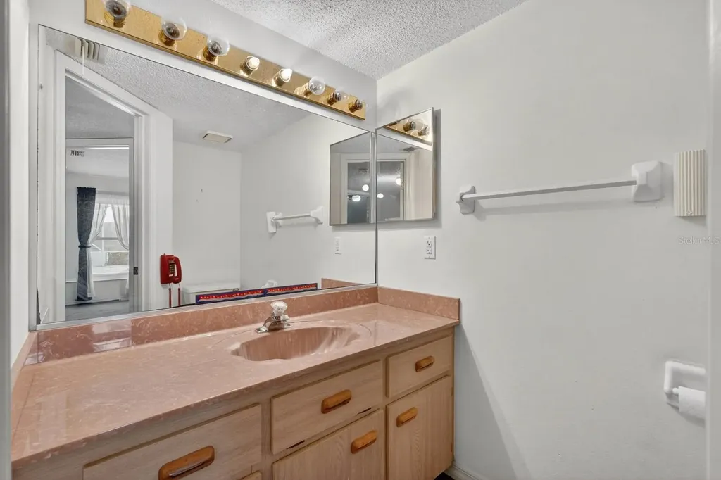 1348 N Wembley Circle Port Orange FL 32128