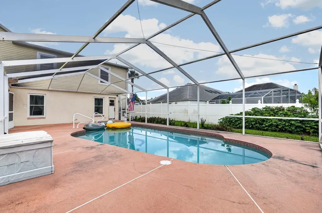 1348 N Wembley Circle Port Orange FL 32128