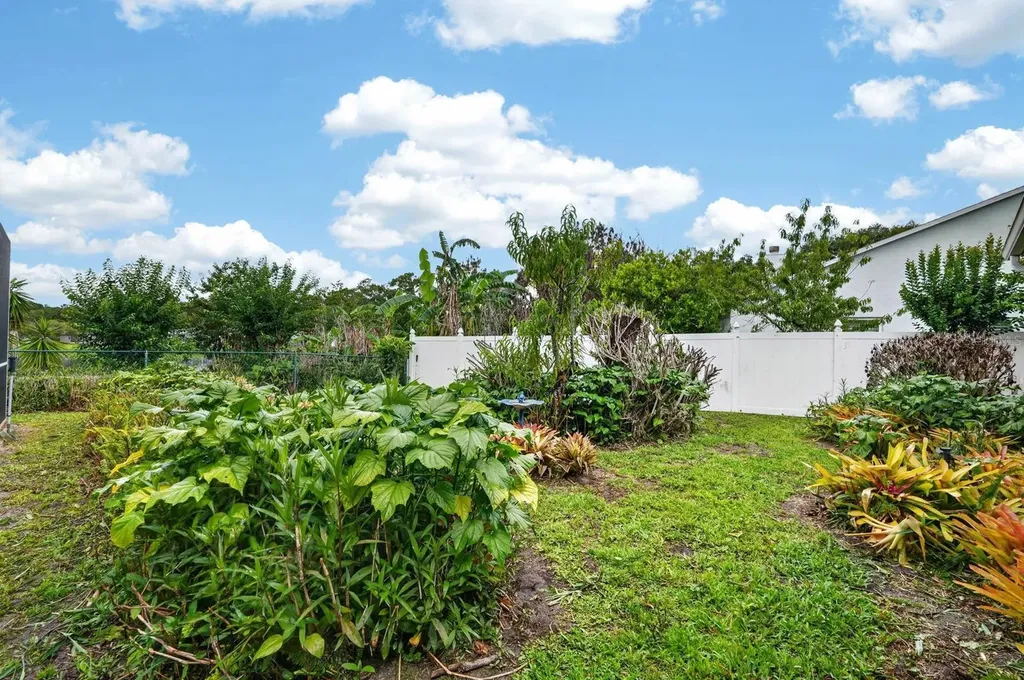 1348 N Wembley Circle Port Orange FL 32128