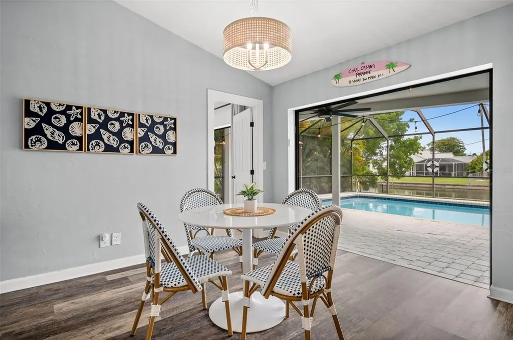 2102 SE 8th Street Cape Coral FL 33990