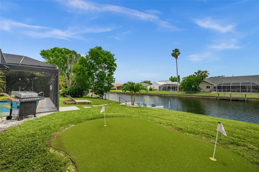 2102 SE 8th Street Cape Coral FL 33990