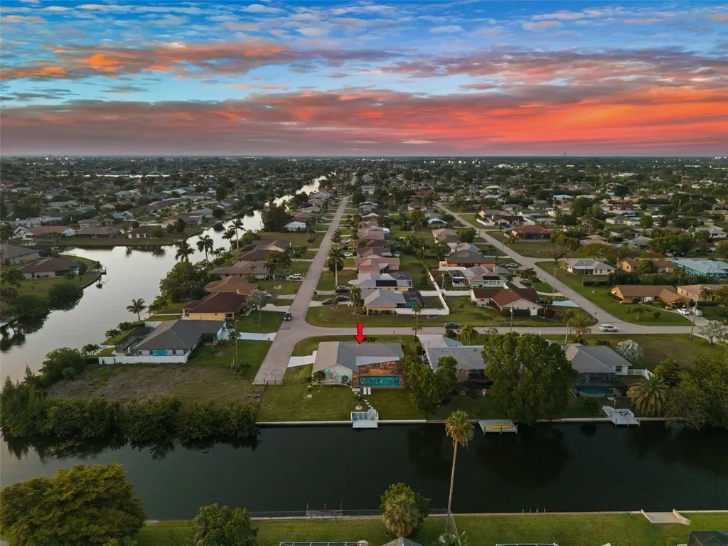2102 SE 8th Street Cape Coral FL 33990
