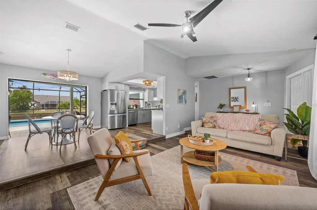 2102 SE 8th Street Cape Coral FL 33990