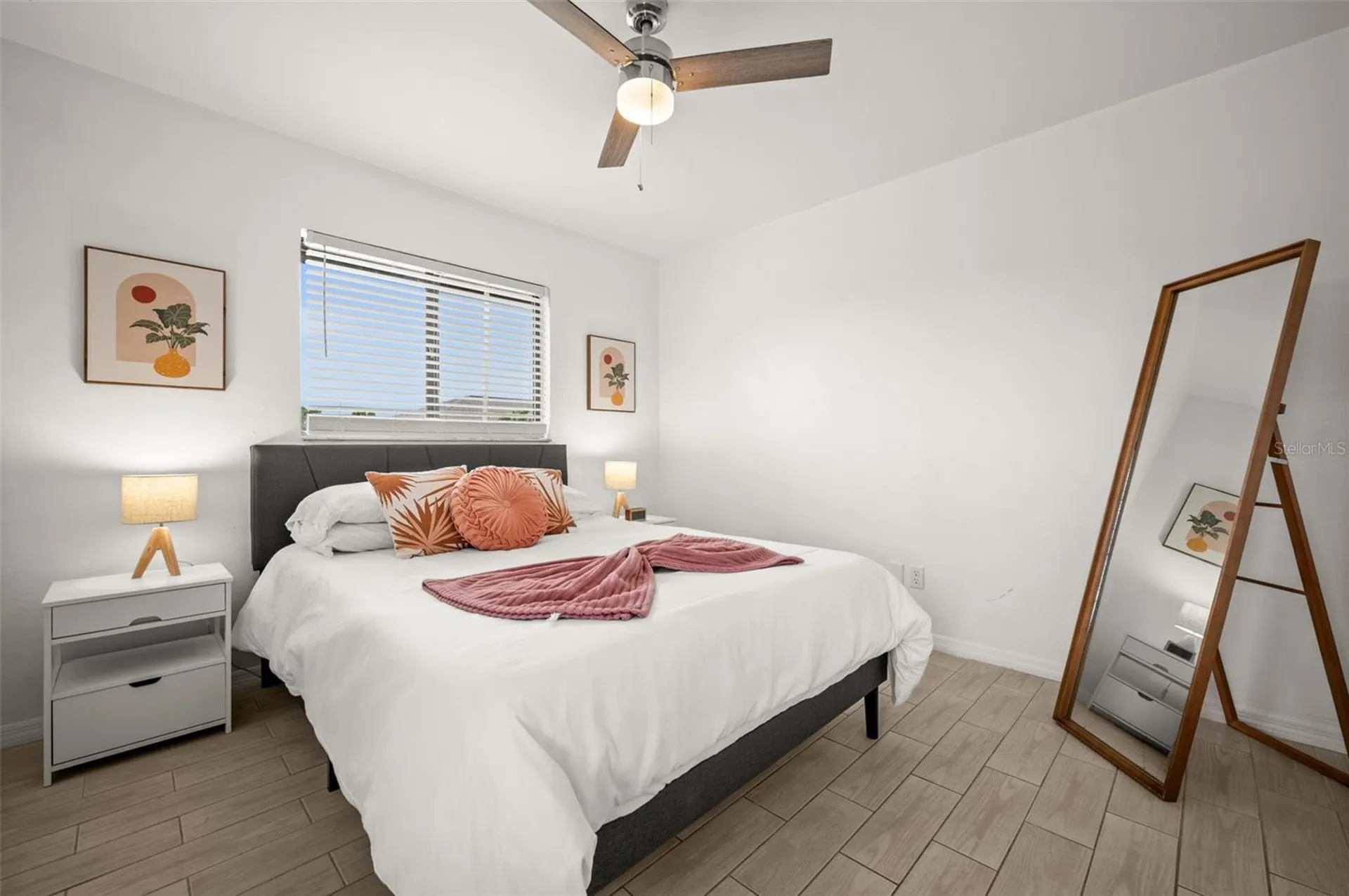 2102 SE 8th Street Cape Coral FL 33990