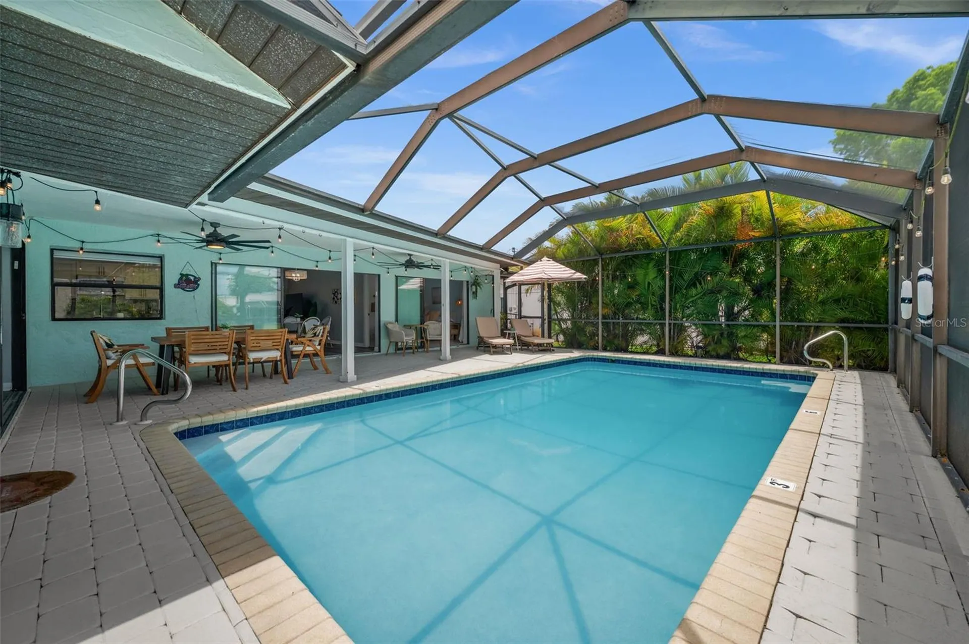 2102 SE 8th Street Cape Coral FL 33990
