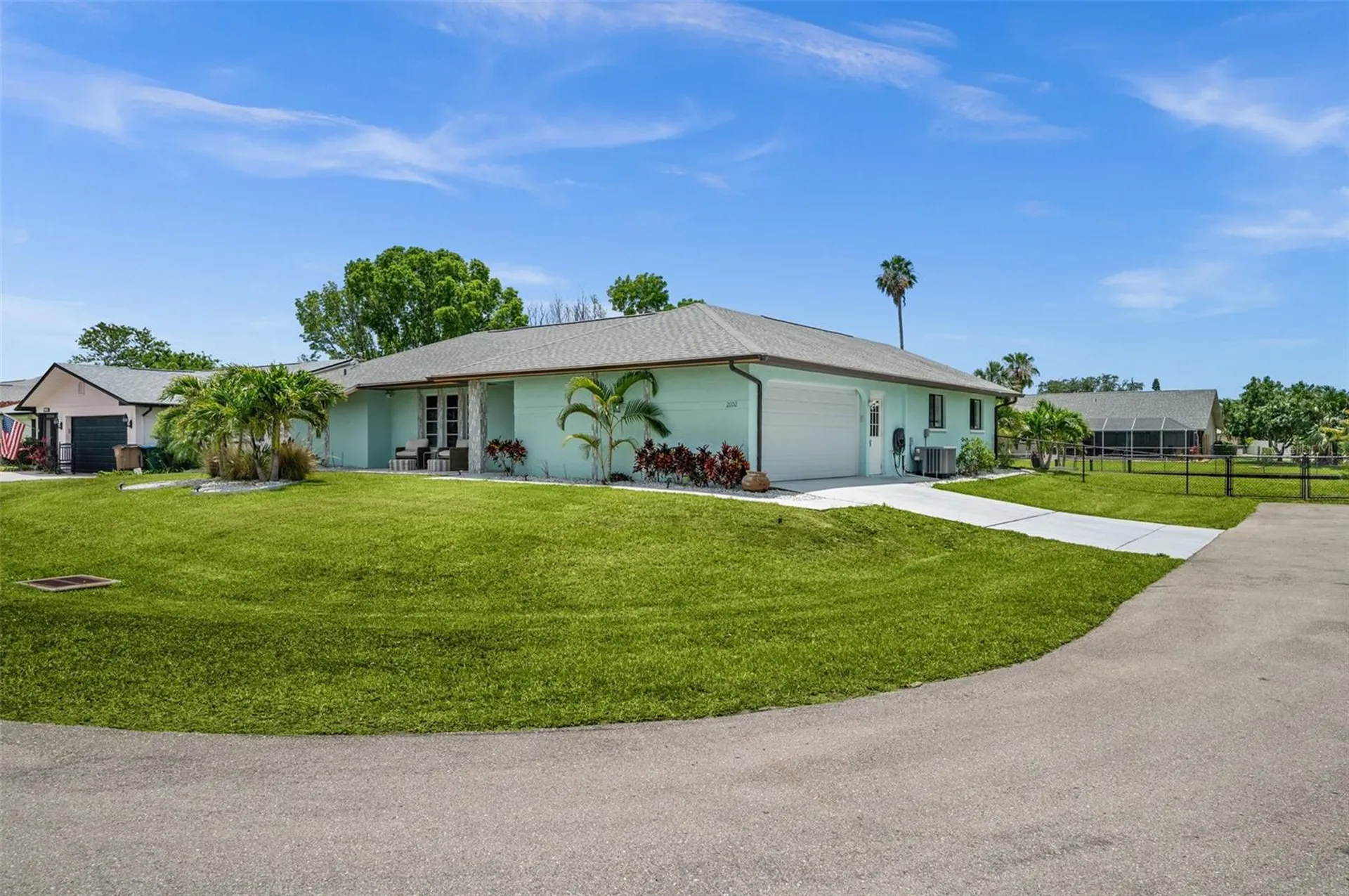 2102 SE 8th Street Cape Coral FL 33990