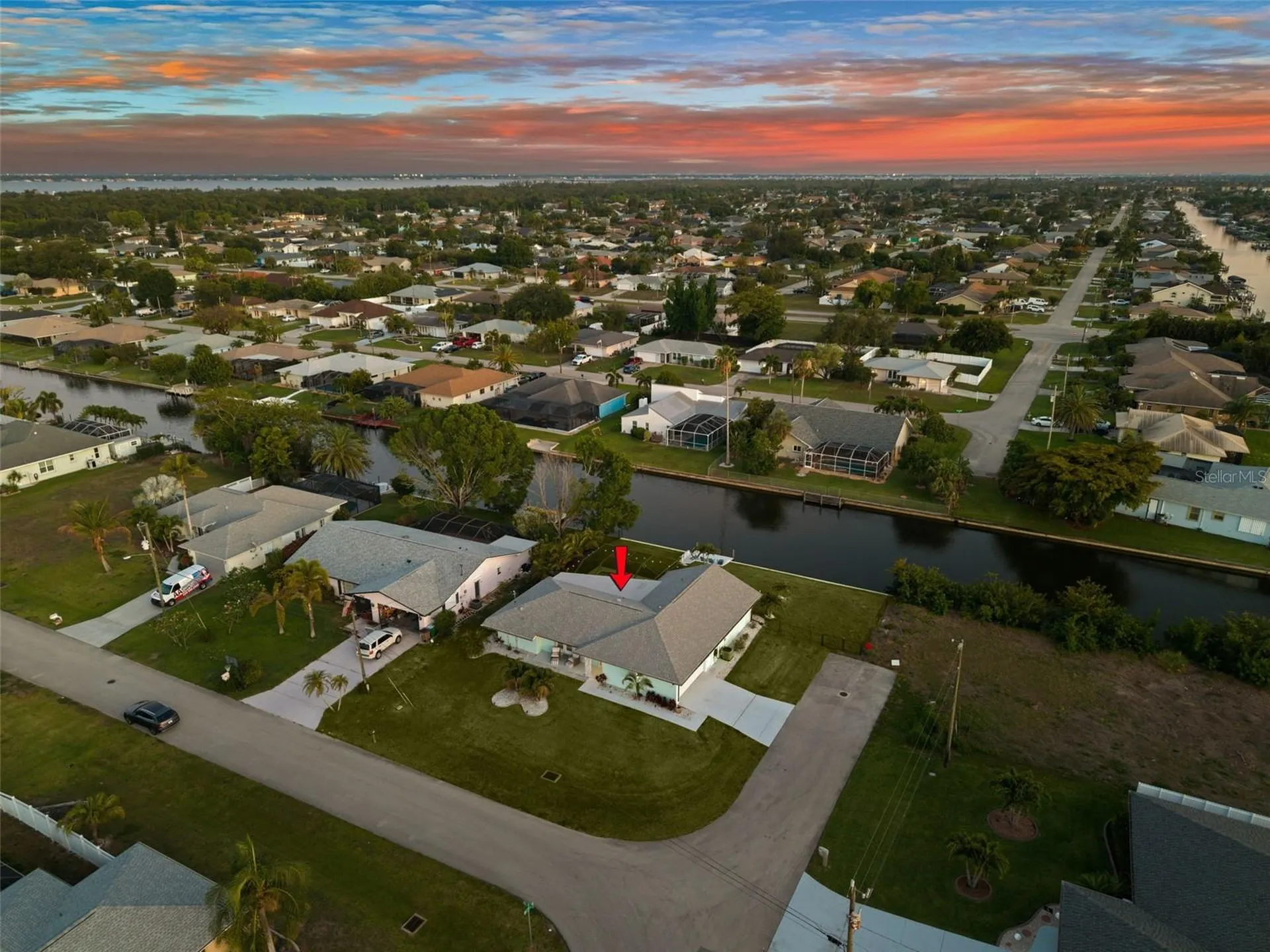 2102 SE 8th Street Cape Coral FL 33990