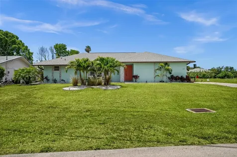 2102 SE 8th Street Cape Coral FL 33990