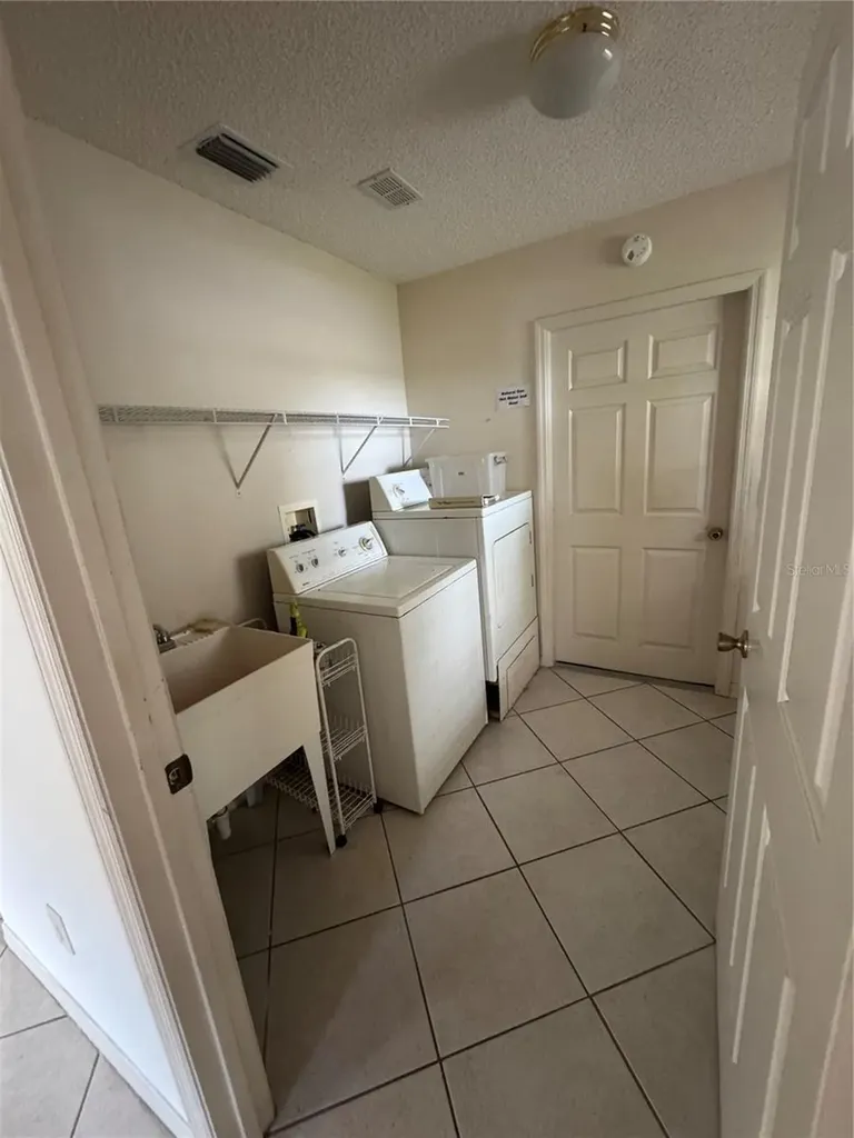 1033 Oak Forest Drive The Villages FL 32162