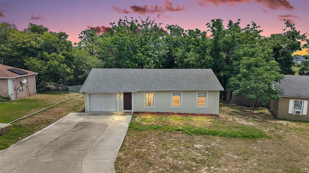 36 Bay Ridge Loop Mascotte FL 34753