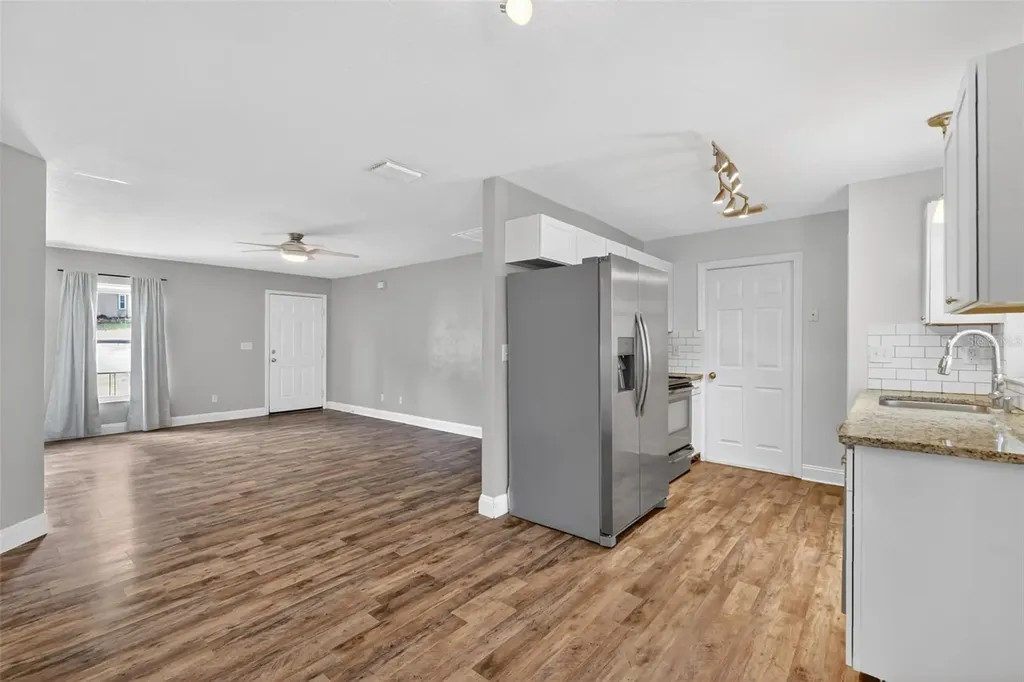 36 Bay Ridge Loop Mascotte FL 34753