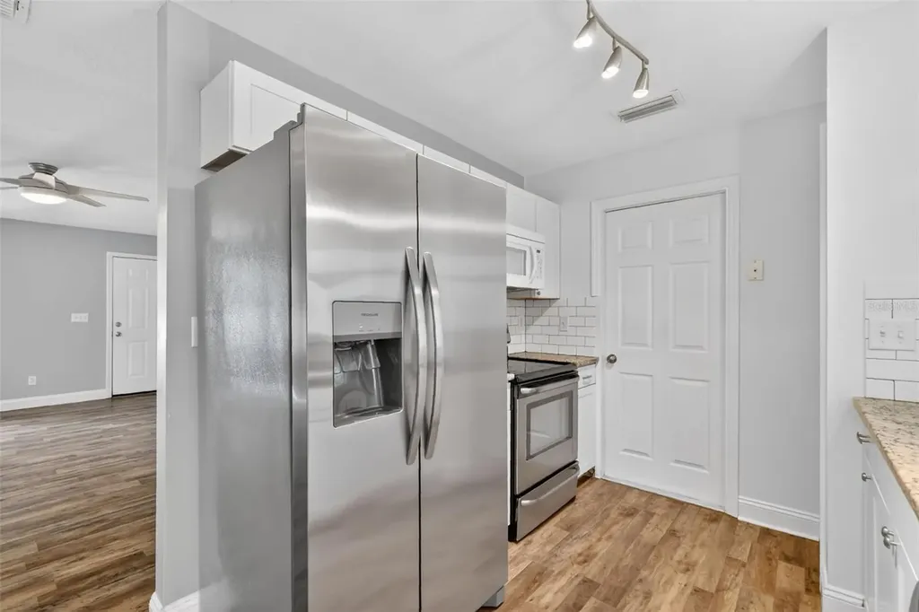 36 Bay Ridge Loop Mascotte FL 34753