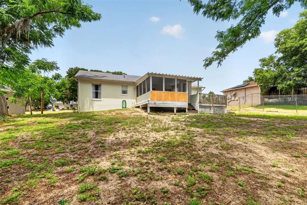 36 Bay Ridge Loop Mascotte FL 34753