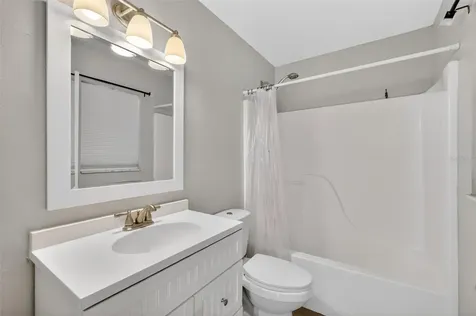 36 Bay Ridge Loop Mascotte FL 34753