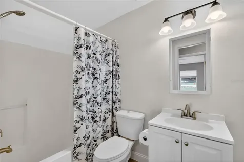 36 Bay Ridge Loop Mascotte FL 34753
