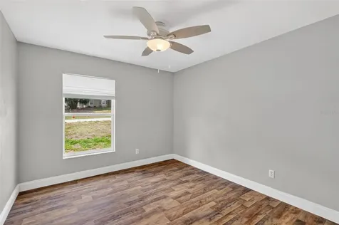 36 Bay Ridge Loop Mascotte FL 34753