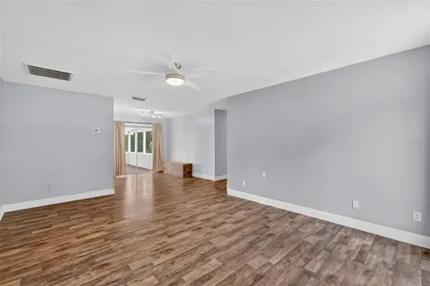 36 Bay Ridge Loop Mascotte FL 34753