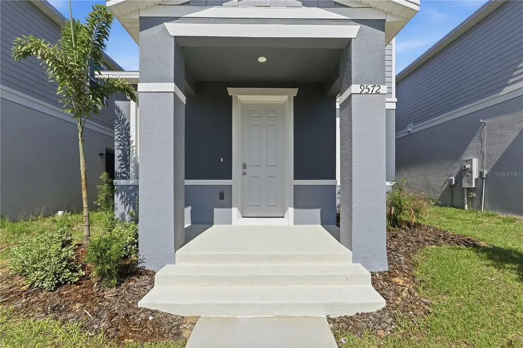 9572 Westside Hills Drive Davenport FL 33896