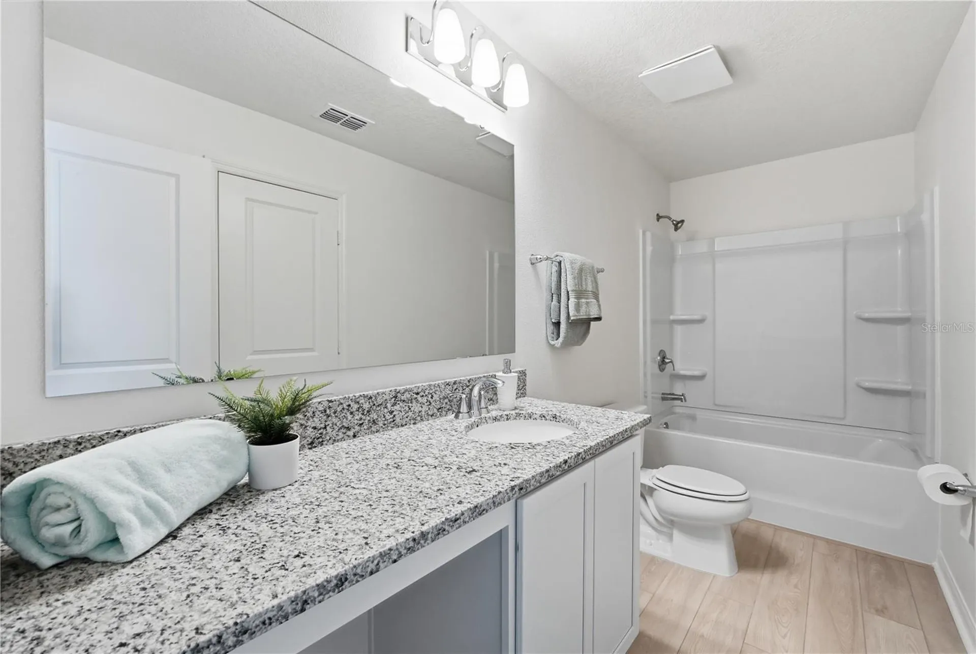 9572 Westside Hills Drive Davenport FL 33896