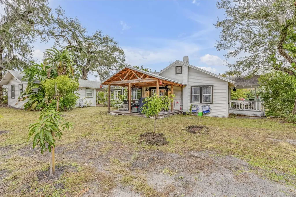 801 Canal Street New Smyrna Beach FL 32168