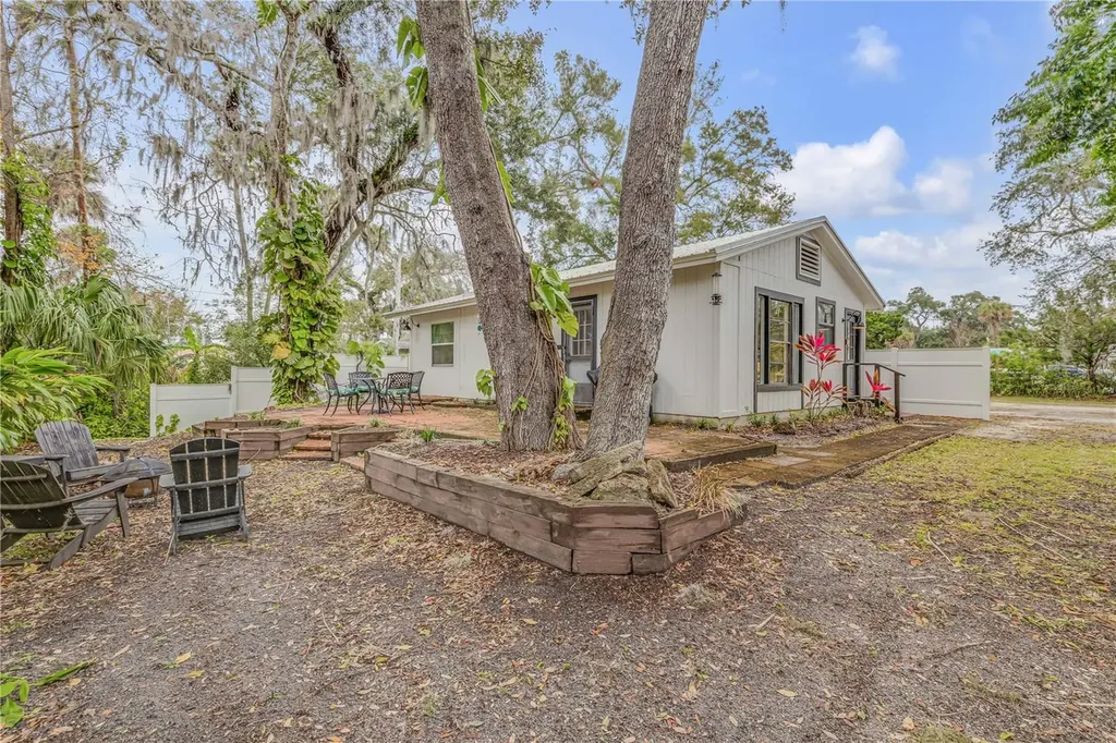 801 Canal Street New Smyrna Beach FL 32168