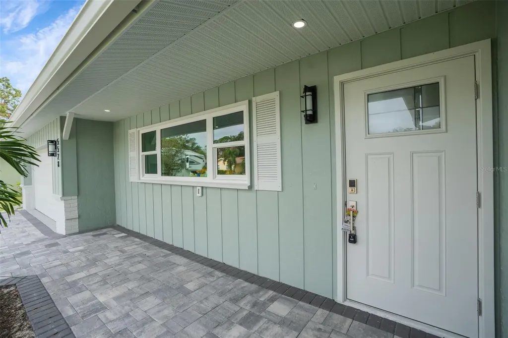 5528 Briarcliff Drive Sarasota FL 34232