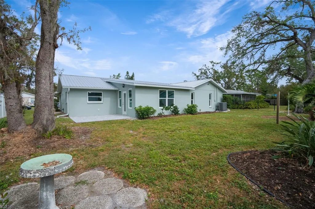 5528 Briarcliff Drive Sarasota FL 34232
