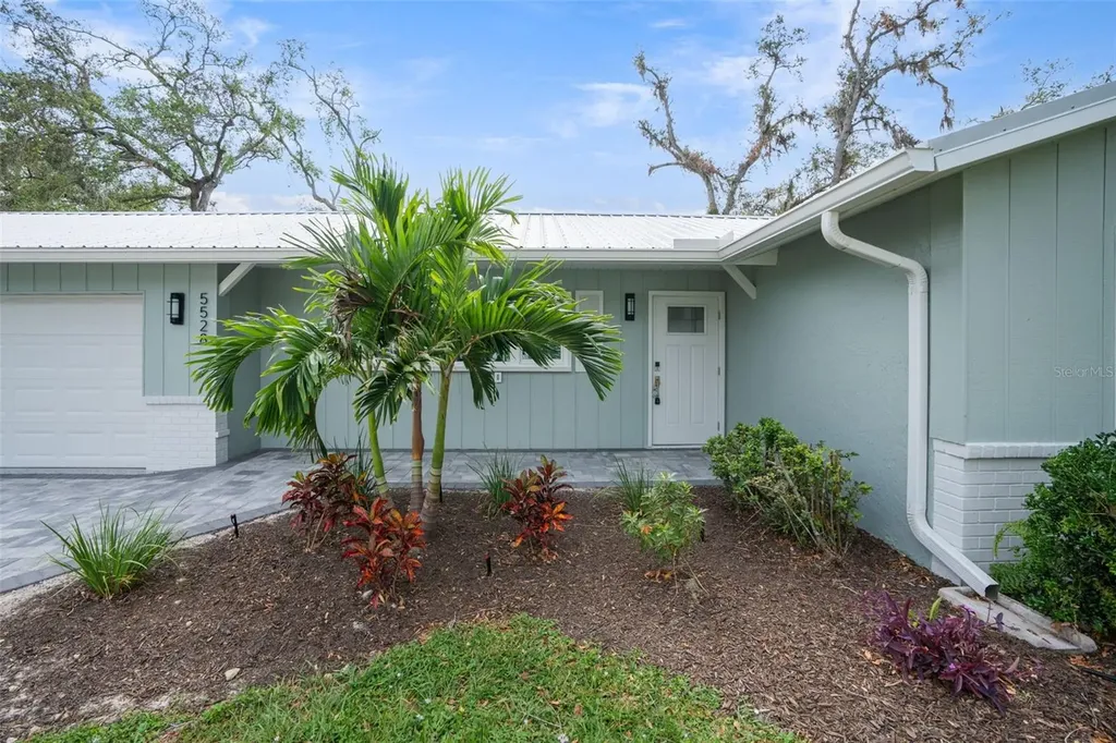 5528 Briarcliff Drive Sarasota FL 34232