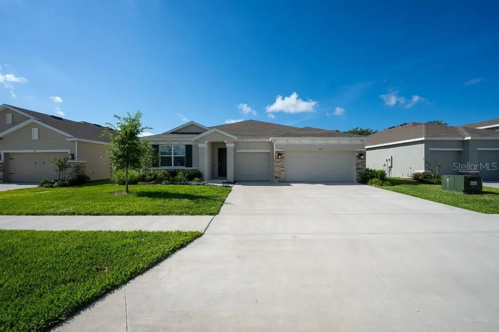 3115 Canopy Oak Boulevard Wildwood FL 34785